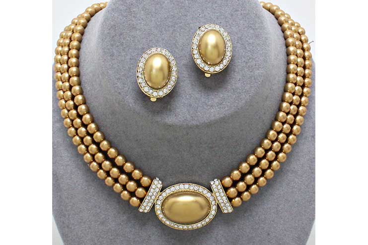 Gold-colour-pearl-set