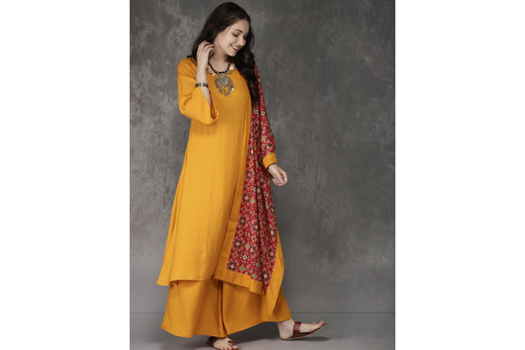 A-silky-dupatta-with-kurti