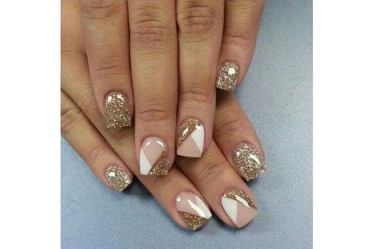 Golden-Glitter-Nail-Art