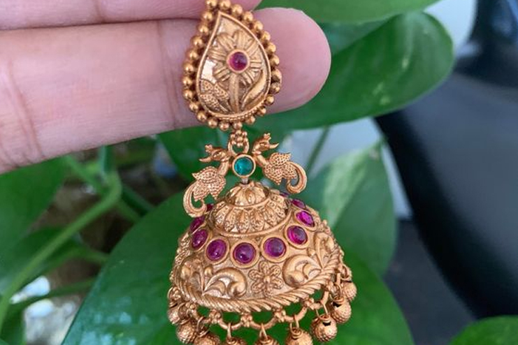 Jhumka-peacock-earrings