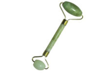 Benefits-and-Guidance-On-Using-A-Jade-Roller