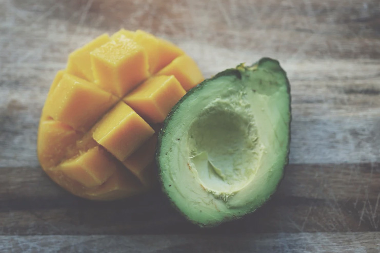 Mango-Avocado-Face-Pack