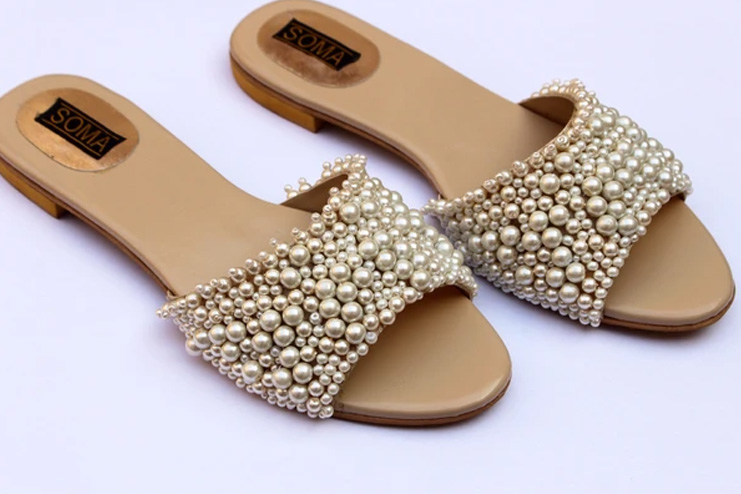 Sandals-with-pearls