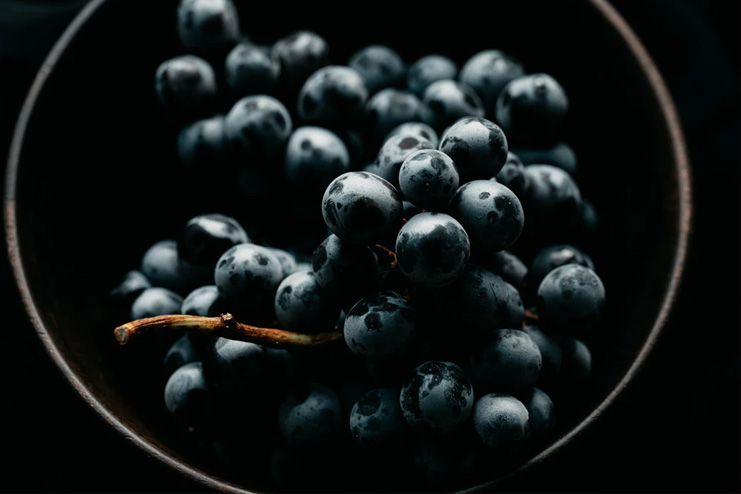 Black-grapes