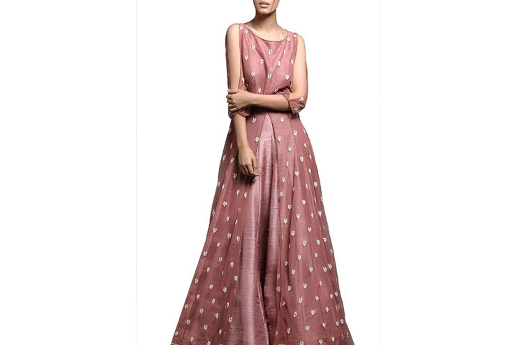 Floor-length-kurta-and-lehe