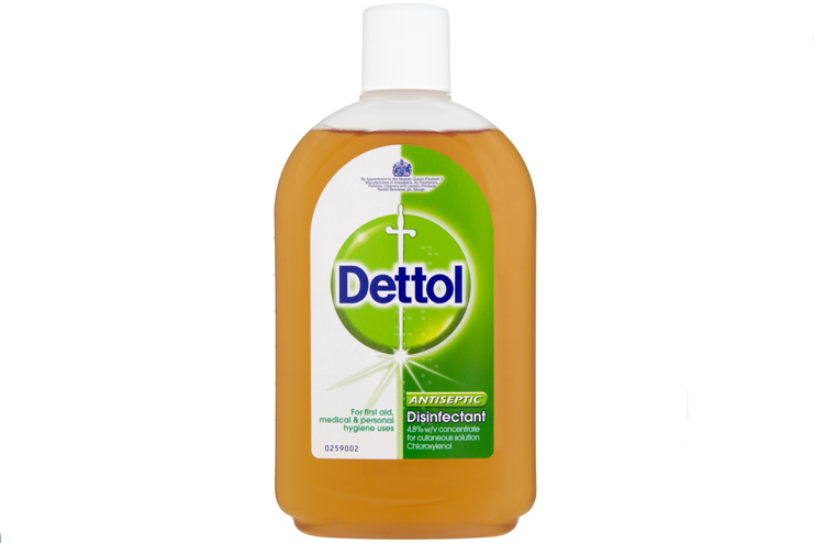 Hand-sanitizer-with-dettol