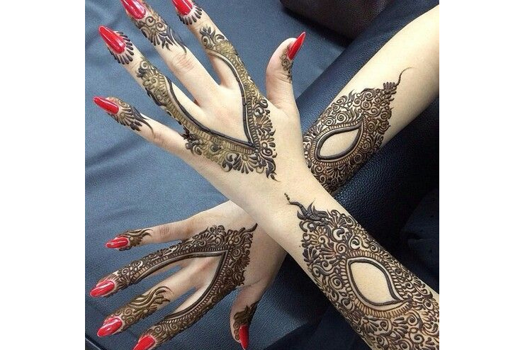 13 Head Turning Mehndi Designs For Arms