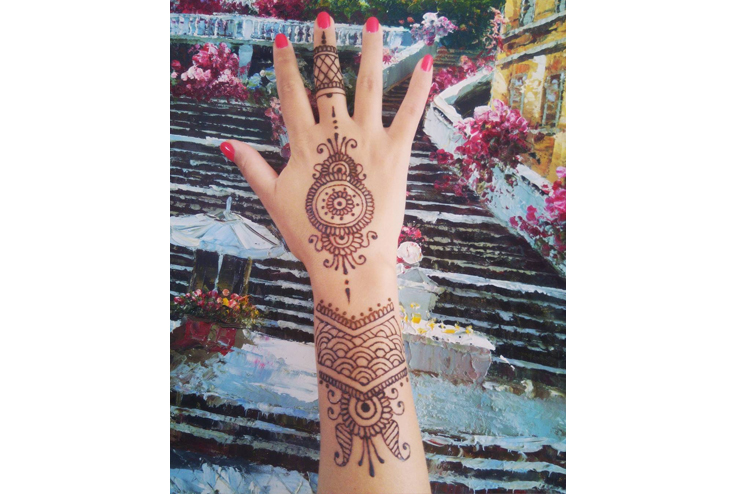 Bracelet-mehndi-design-on-Arm