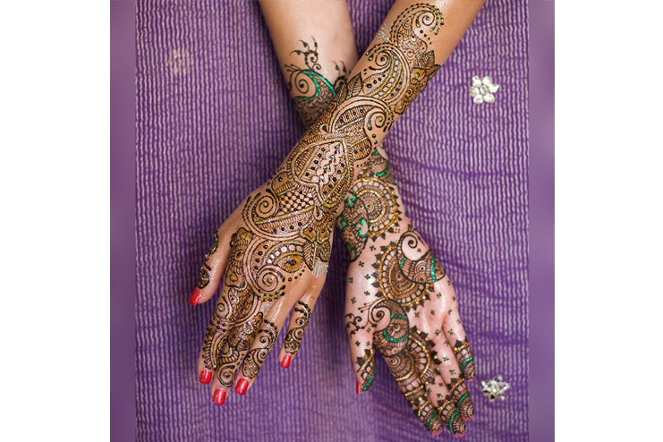 Glitter-mehndi-design-on-Arm