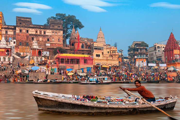 Useful-Tips-for-Solo-Female-Traveller-To-Varanasi