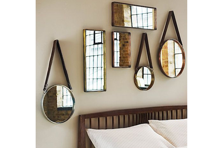 Get-a-mirror-wall-hanging