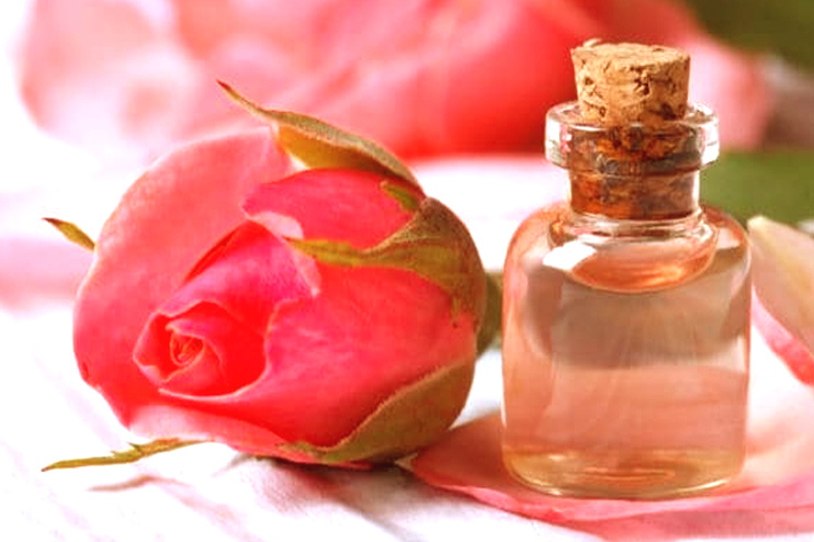 Besan-rose-water-for-Oily-Skin