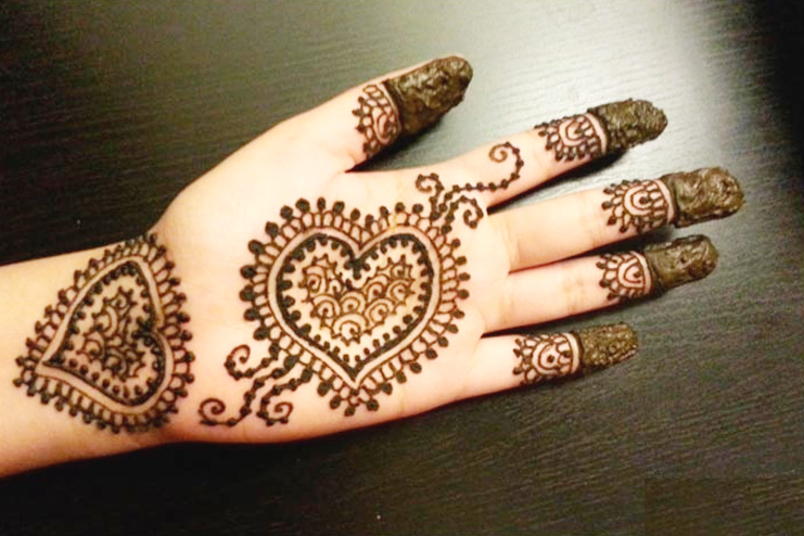 9 Heart Shaped Mehndi Designs- Flow of Beautiful Hearts on Your Hands ...