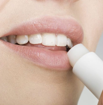 10 Wonderful Lip Balms In India- No Chance For Damaged Lips
