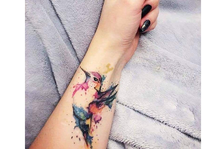 Colour-splash-hummingbird-tattoo