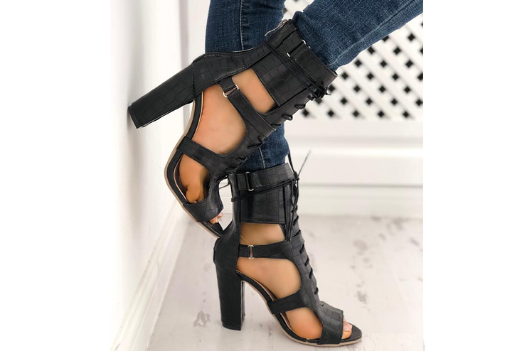 Cut-out-heel
