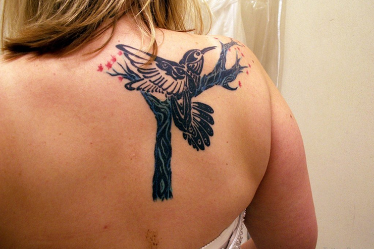 Hummingbird-on-tree-tattoo