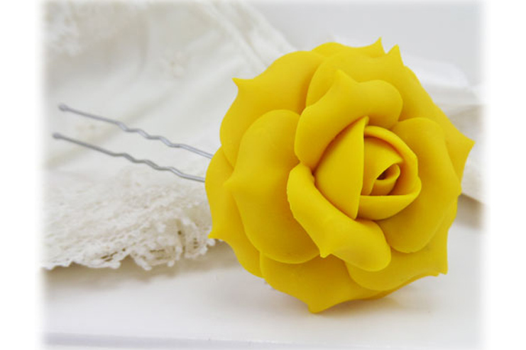 Single flower hair clip