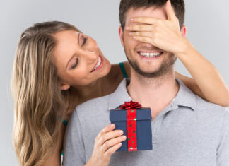 Wedding-anniversary-gifts-for-husband