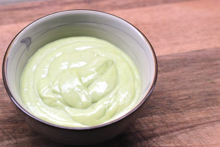 Avocado-Coconut-Milk-Protein-mask