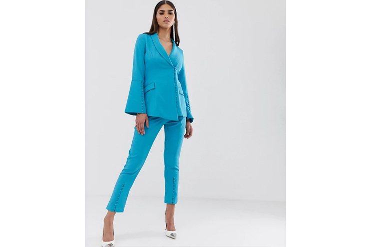 Bell-sleeves-blazer-with-cropped-pants