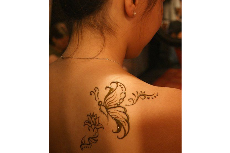 Butterfly-mehndi-design-on-back