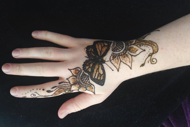 Butterfly-with-lotus-mehndi-design