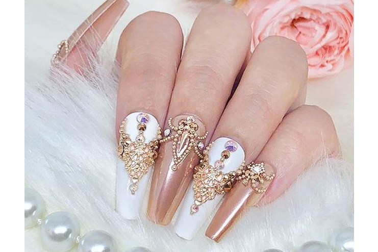 Intricate-bridal-nail-art