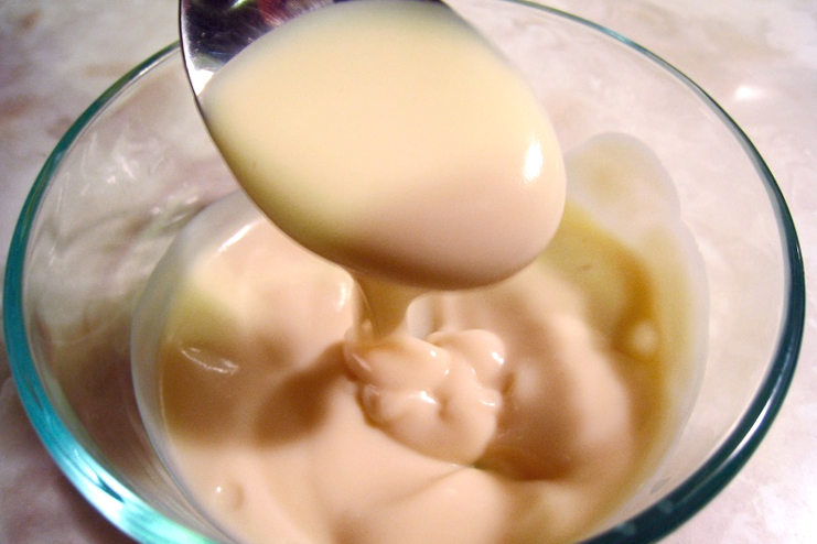 Yogurt-gram-flour-and-eggs-protein-mask